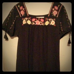 Super cute black top with embroidery